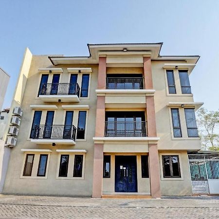 Oyo 93109 Garden Homestay 1 Tpr Surabaya Exterior foto