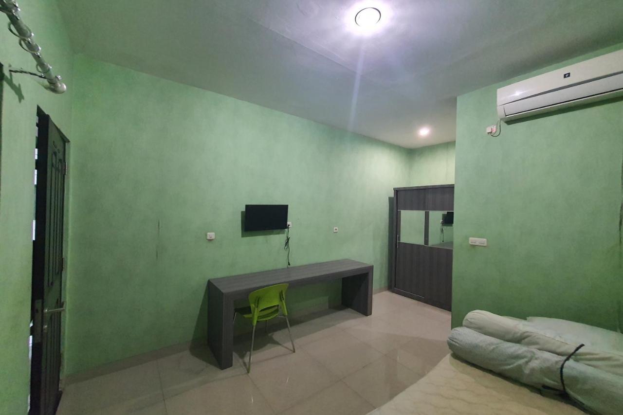 Oyo 93109 Garden Homestay 1 Tpr Surabaya Exterior foto
