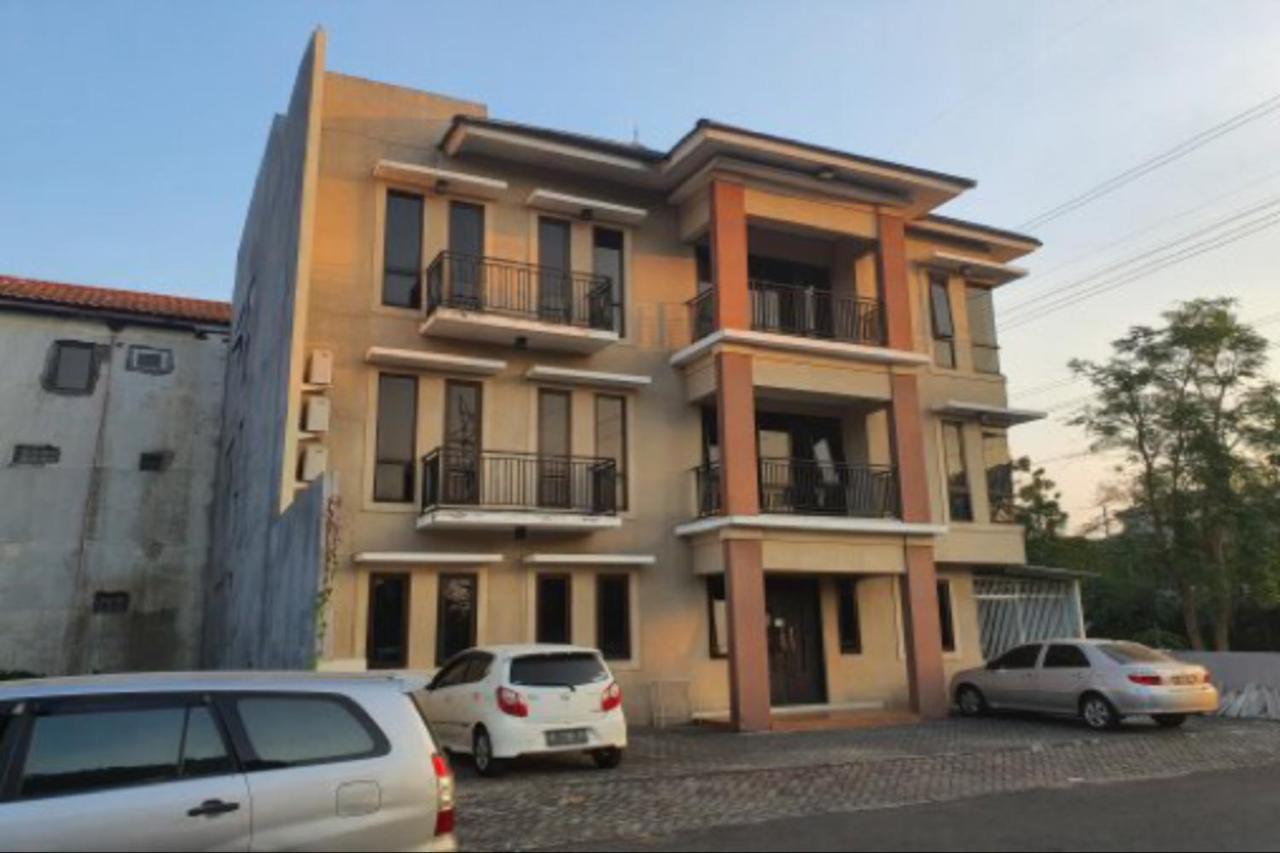 Oyo 93109 Garden Homestay 1 Tpr Surabaya Exterior foto