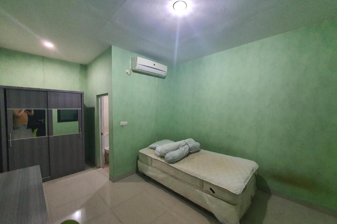 Oyo 93109 Garden Homestay 1 Tpr Surabaya Exterior foto
