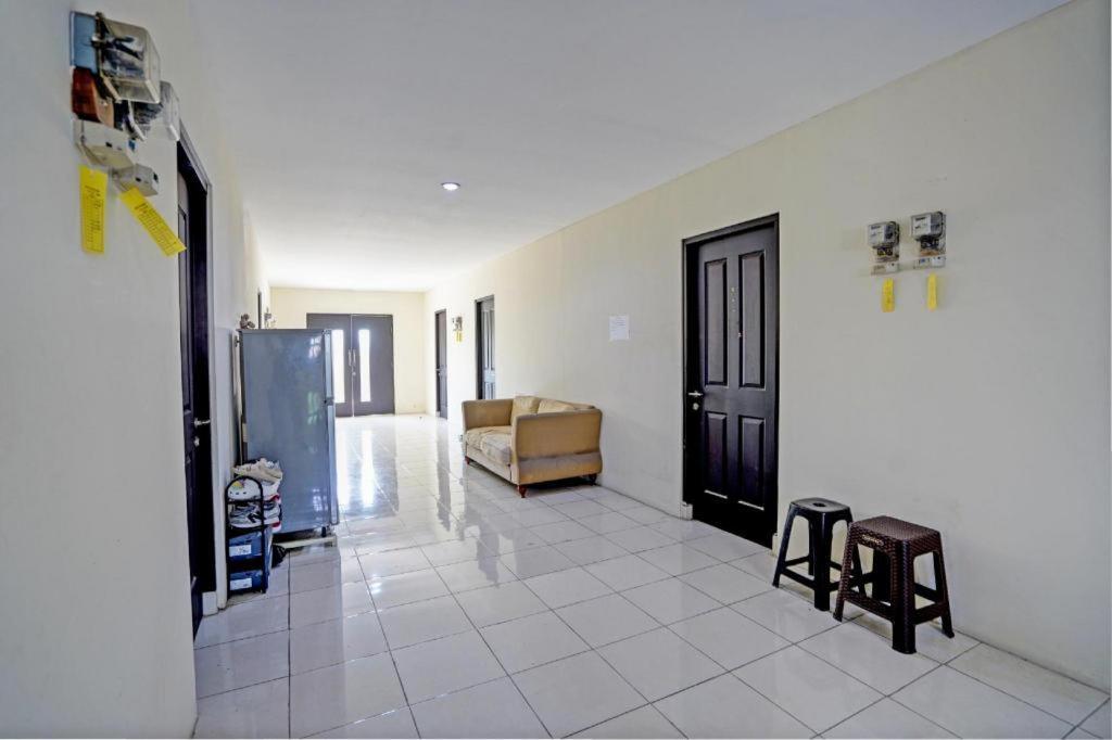 Oyo 93109 Garden Homestay 1 Tpr Surabaya Exterior foto