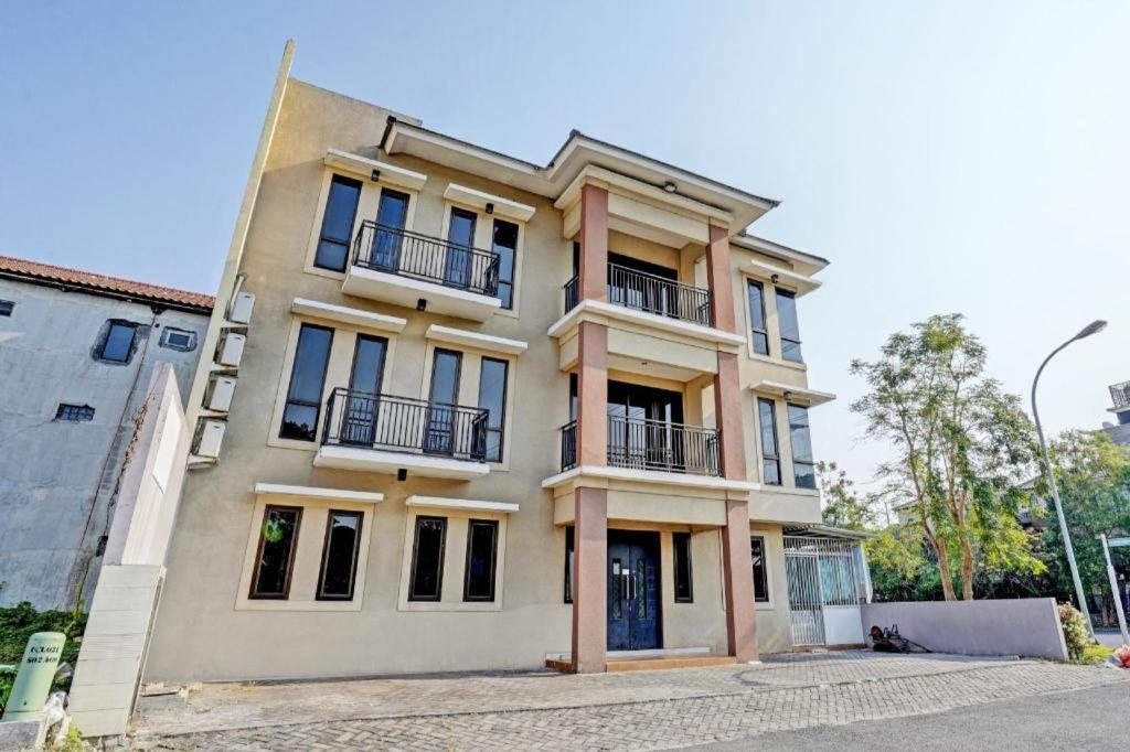 Oyo 93109 Garden Homestay 1 Tpr Surabaya Exterior foto